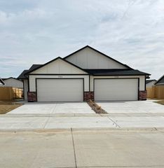 5704 E Bristol St., Bel Aire, KS 67220