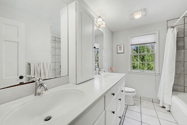 3132 Daleview Drive, Ann Arbor, MI 48105