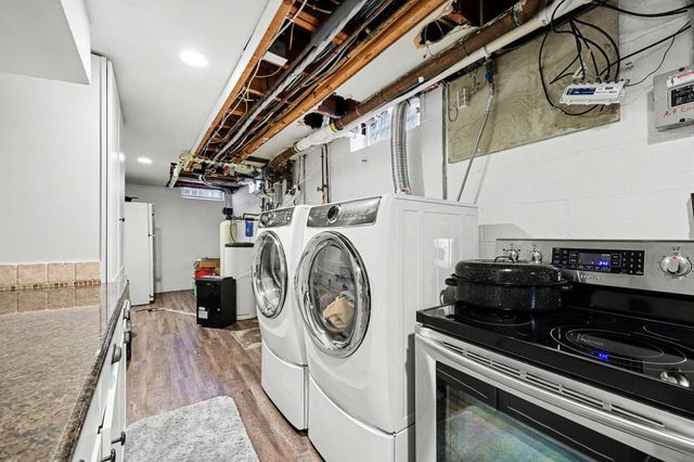 3132 Daleview Drive, Ann Arbor, MI 48105