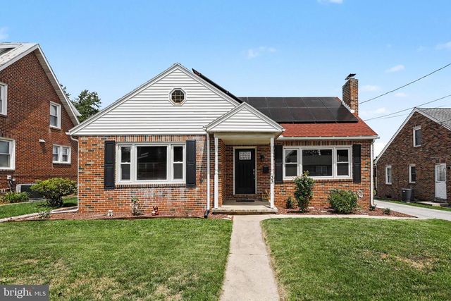 33 N QUEEN ST, Dover, PA 17315