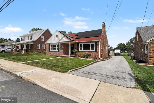 33 N QUEEN ST, Dover, PA 17315