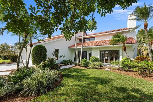 4304 SE Fairway E, Stuart, FL 34997