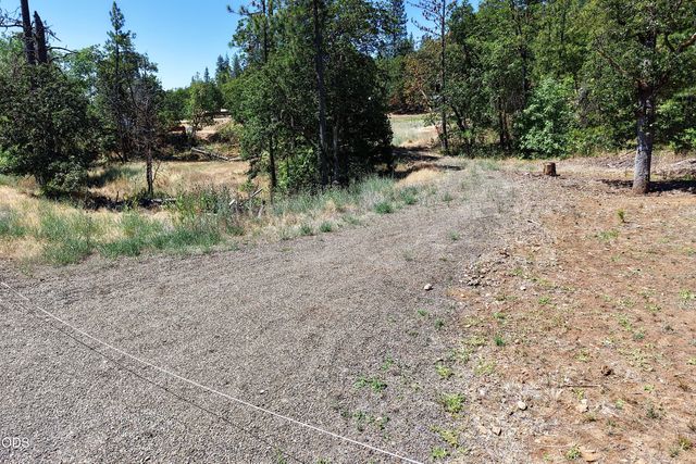 555 Hudspeth Lane, Shady Cove, OR 97539