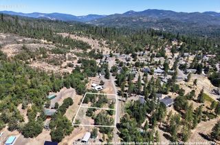 555 Hudspeth Lane, Shady Cove, OR 97539