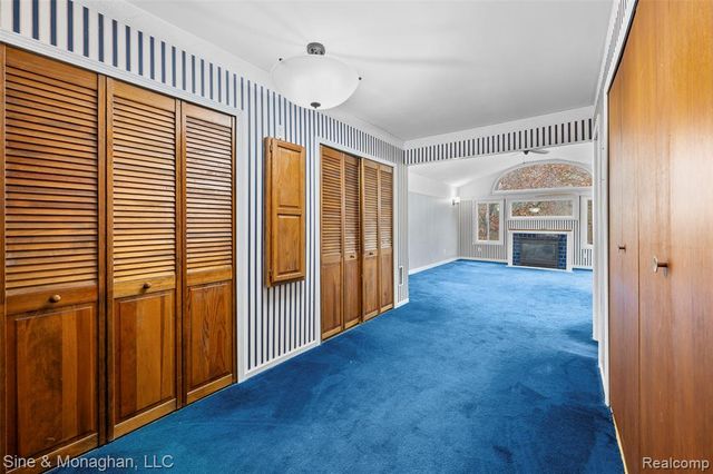 550 Hillcliff Drive, Waterford, MI 48328