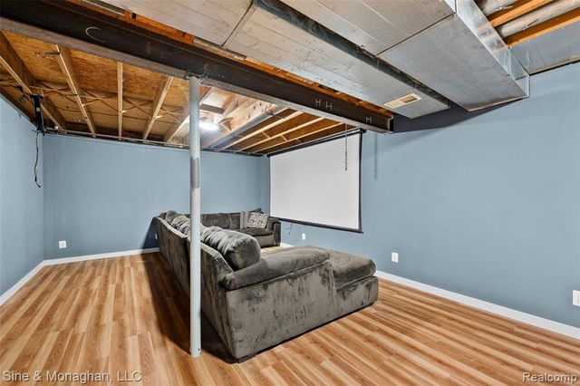 550 Hillcliff Drive, Waterford, MI 48328