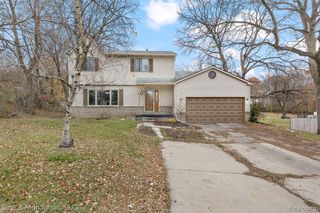 550 Hillcliff Drive, Waterford, MI 48328