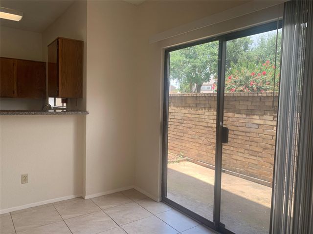 2710 Grants Lake Boulevard M2, Sugar Land, TX 77479