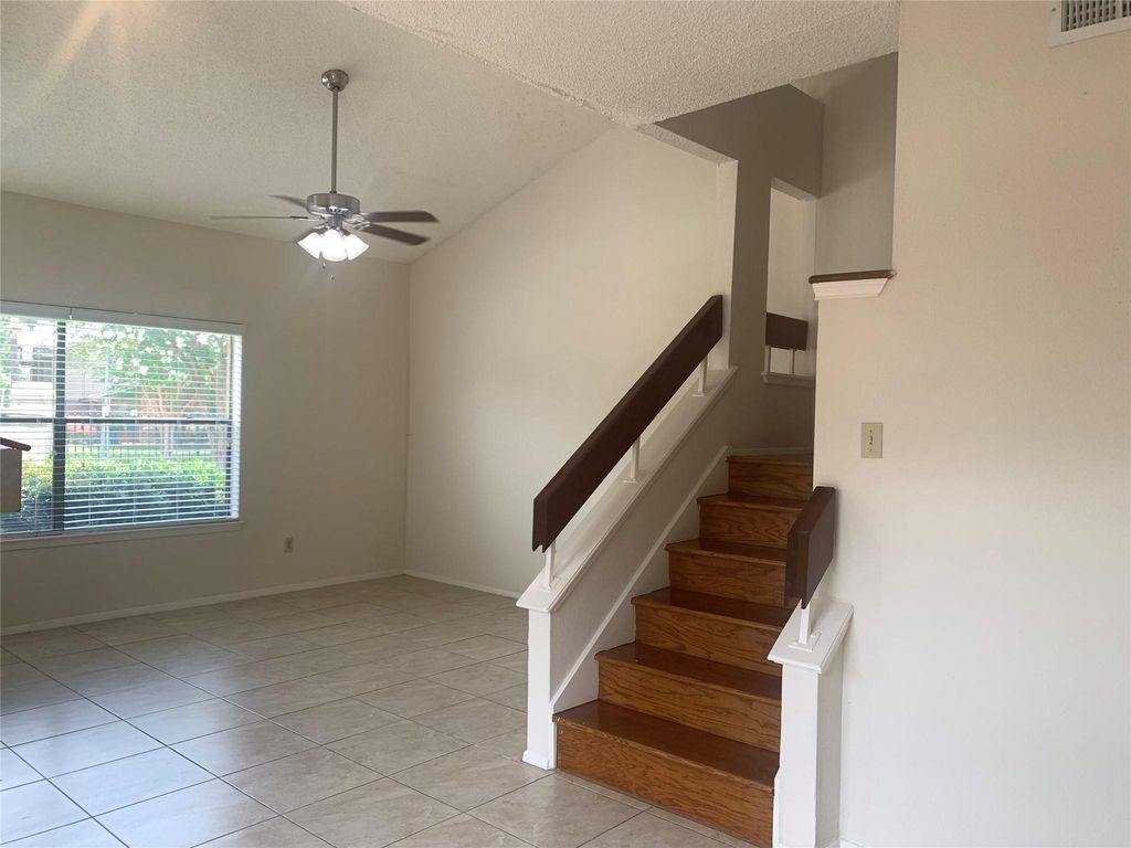 2710 Grants Lake Boulevard M2, Sugar Land, TX 77479