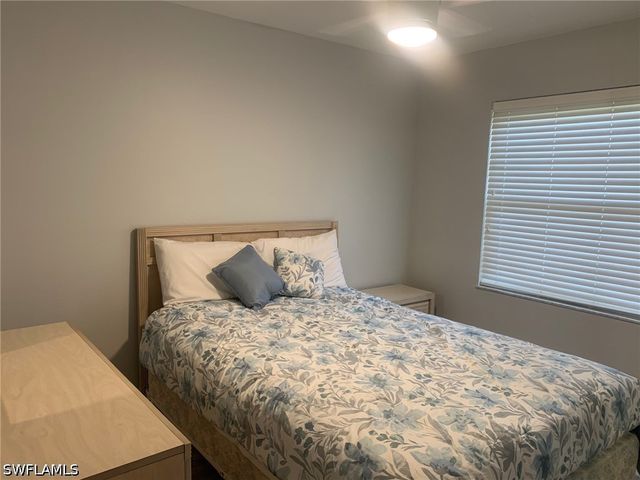 8715 Charter Club CIR 4, Fort Myers, FL 33919