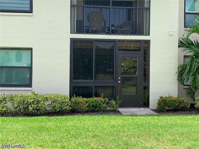 8715 Charter Club CIR 4, Fort Myers, FL 33919
