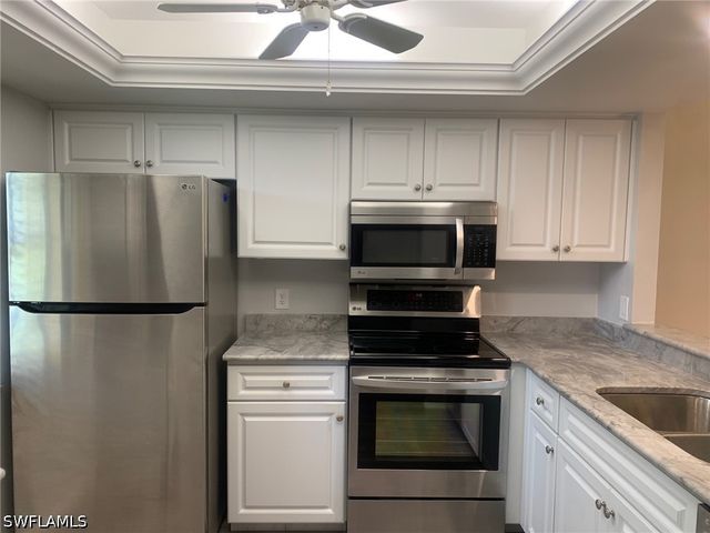 8715 Charter Club CIR 4, Fort Myers, FL 33919