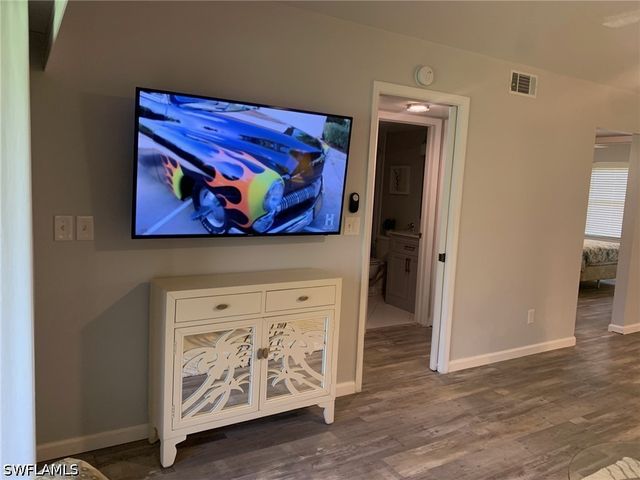 8715 Charter Club CIR 4, Fort Myers, FL 33919
