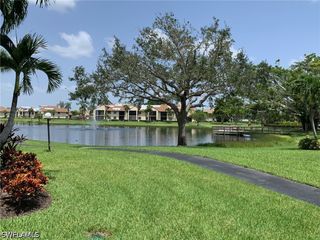8715 Charter Club CIR 4, Fort Myers, FL 33919