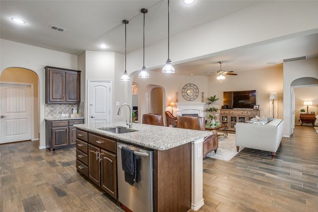 5325 Rye Drive, Fort Worth, TX 76179