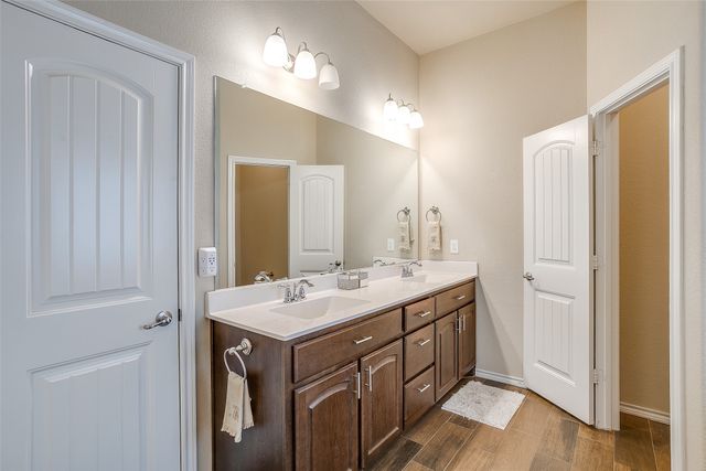 5325 Rye Drive, Fort Worth, TX 76179