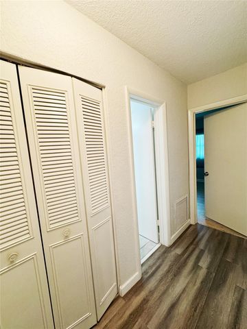 9602 NW 72nd St, Tamarac, FL 33321