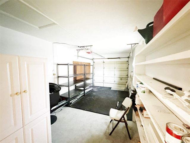 9602 NW 72nd St, Tamarac, FL 33321