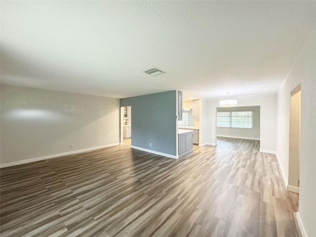 9602 NW 72nd St, Tamarac, FL 33321