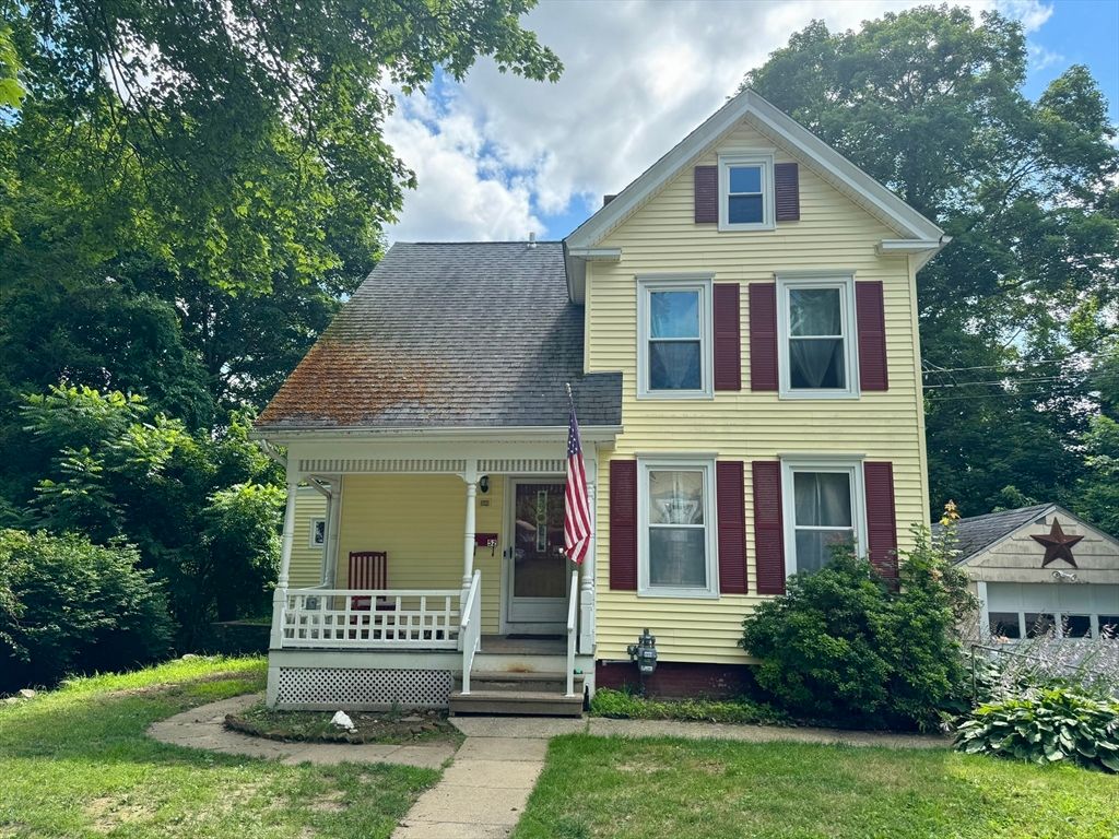 52 Elm St, North Brookfield, MA 01535