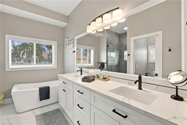 5232 SW 16th PL, Cape Coral, FL 33914