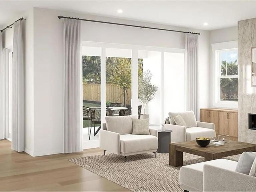 Image 4 of property listing at 3115 W HAWTHORNE ROAD, Tampa, FL 33611