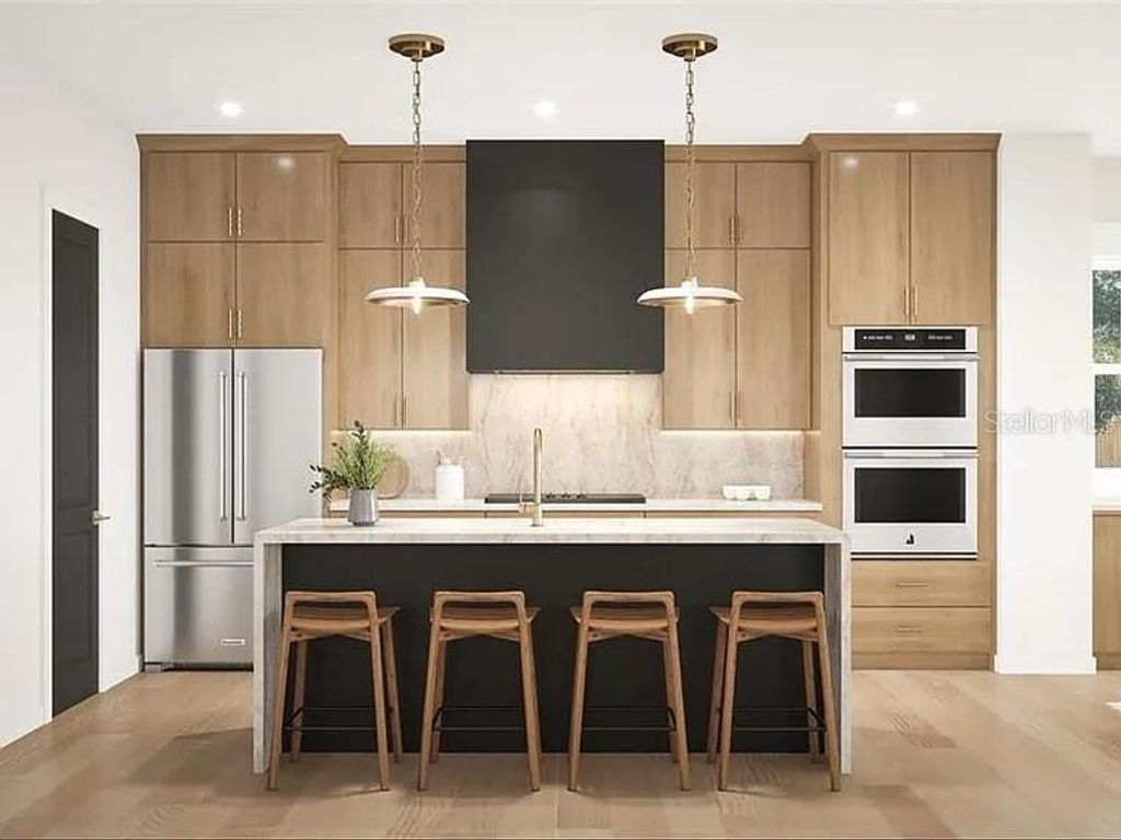 Image 5 of property listing at 3115 W HAWTHORNE ROAD, Tampa, FL 33611