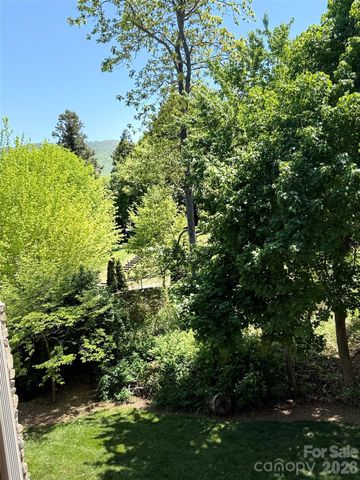 435 Appeldoorn Circle, Asheville, NC 28803