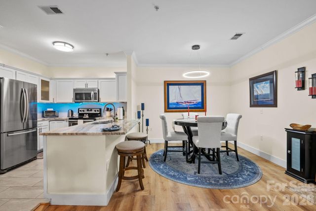 435 Appeldoorn Circle, Asheville, NC 28803