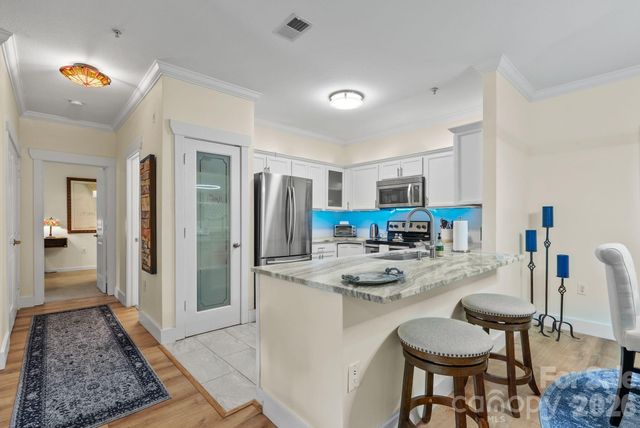 435 Appeldoorn Circle, Asheville, NC 28803