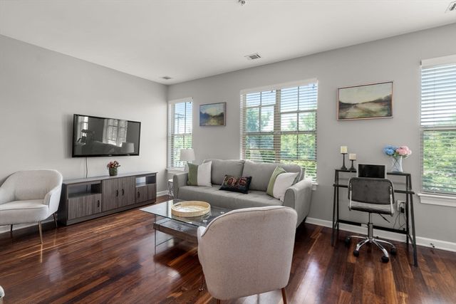 4 Repton Cir 4205, Watertown, MA 02472