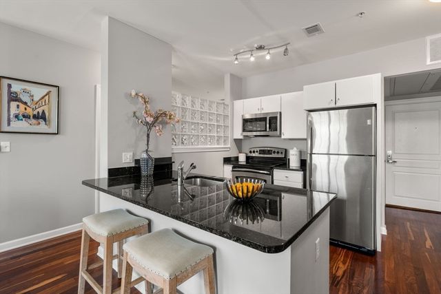 4 Repton Cir 4205, Watertown, MA 02472