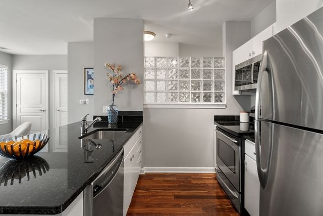 4 Repton Cir 4205, Watertown, MA 02472
