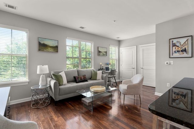 4 Repton Cir 4205, Watertown, MA 02472