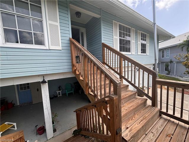 14281 Pacosin CT, Bokeelia, FL 33922