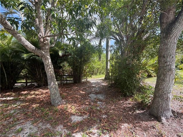 14281 Pacosin CT, Bokeelia, FL 33922