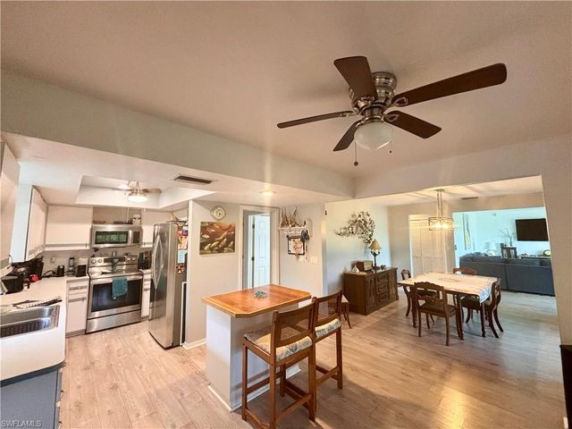 14281 Pacosin CT, Bokeelia, FL 33922