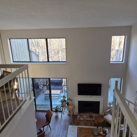 9008 S Pointe Ridge Lane, Bloomington, IN 47401