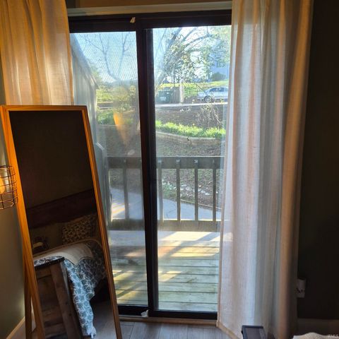 9008 S Pointe Ridge Lane, Bloomington, IN 47401