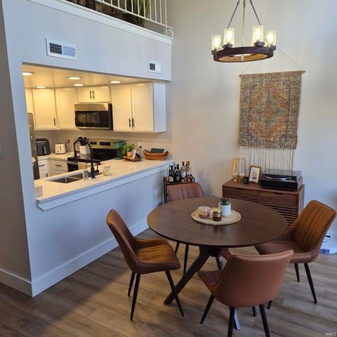 9008 S Pointe Ridge Lane, Bloomington, IN 47401