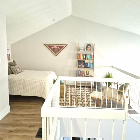 9008 S Pointe Ridge Lane, Bloomington, IN 47401