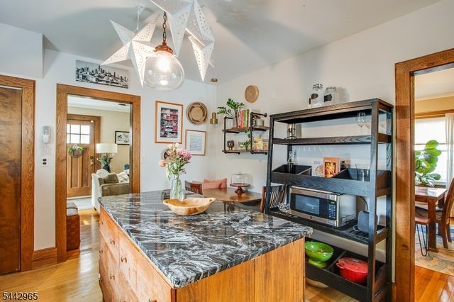 110 Lyons Pl, Springfield Twp., NJ 07081