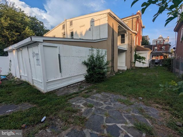 1009 DEKALB ST, Norristown, PA 19401