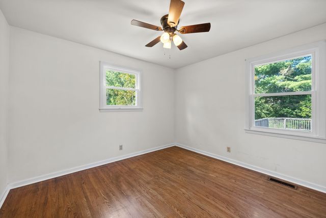 913 Branch Rd, Clarksville, TN 37043