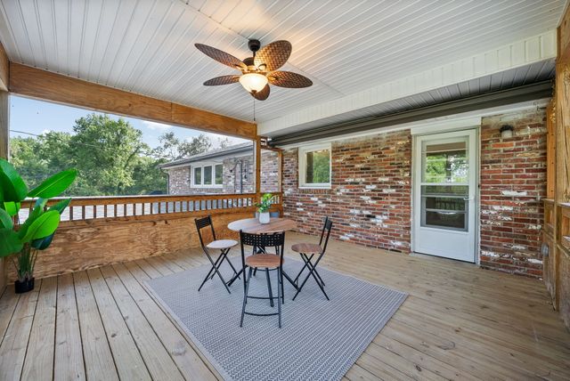 913 Branch Rd, Clarksville, TN 37043