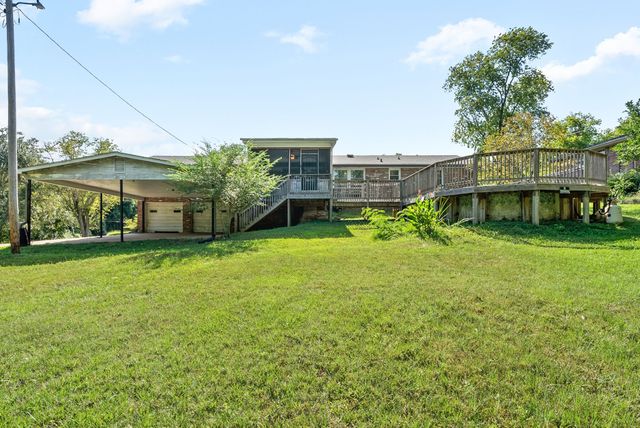 913 Branch Rd, Clarksville, TN 37043