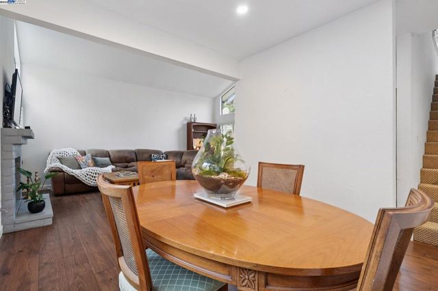 510 Lagunaria Lane, Alameda, CA 94502