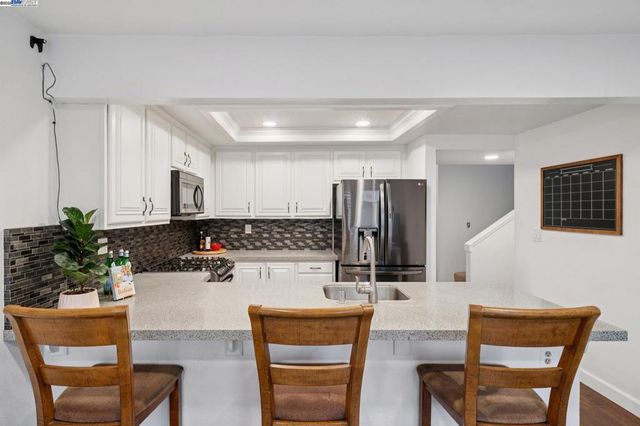 510 Lagunaria Lane, Alameda, CA 94502