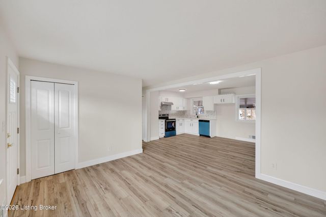 7613 Lesane Dr, Louisville, KY 40214