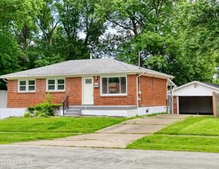 7613 Lesane Dr, Louisville, KY 40214
